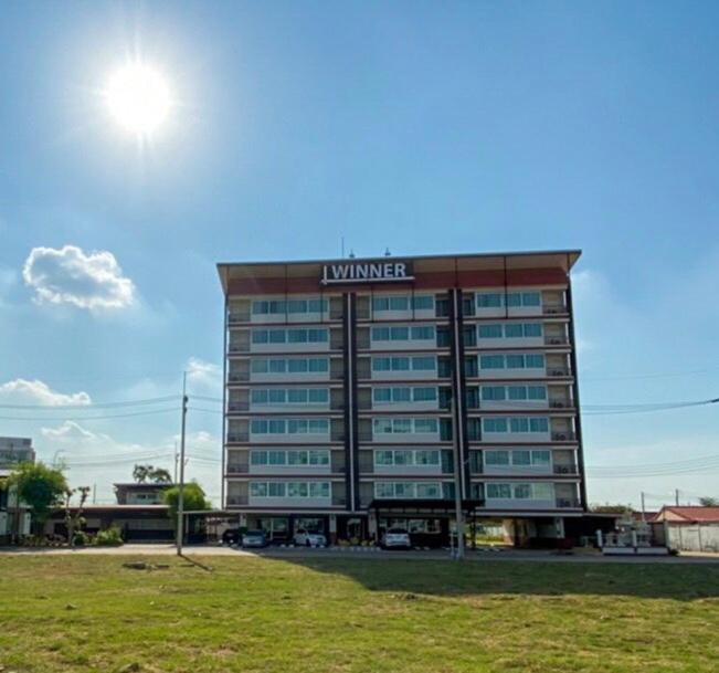 Winner Serviced Apartment Si Maha Phot Exteriér fotografie
